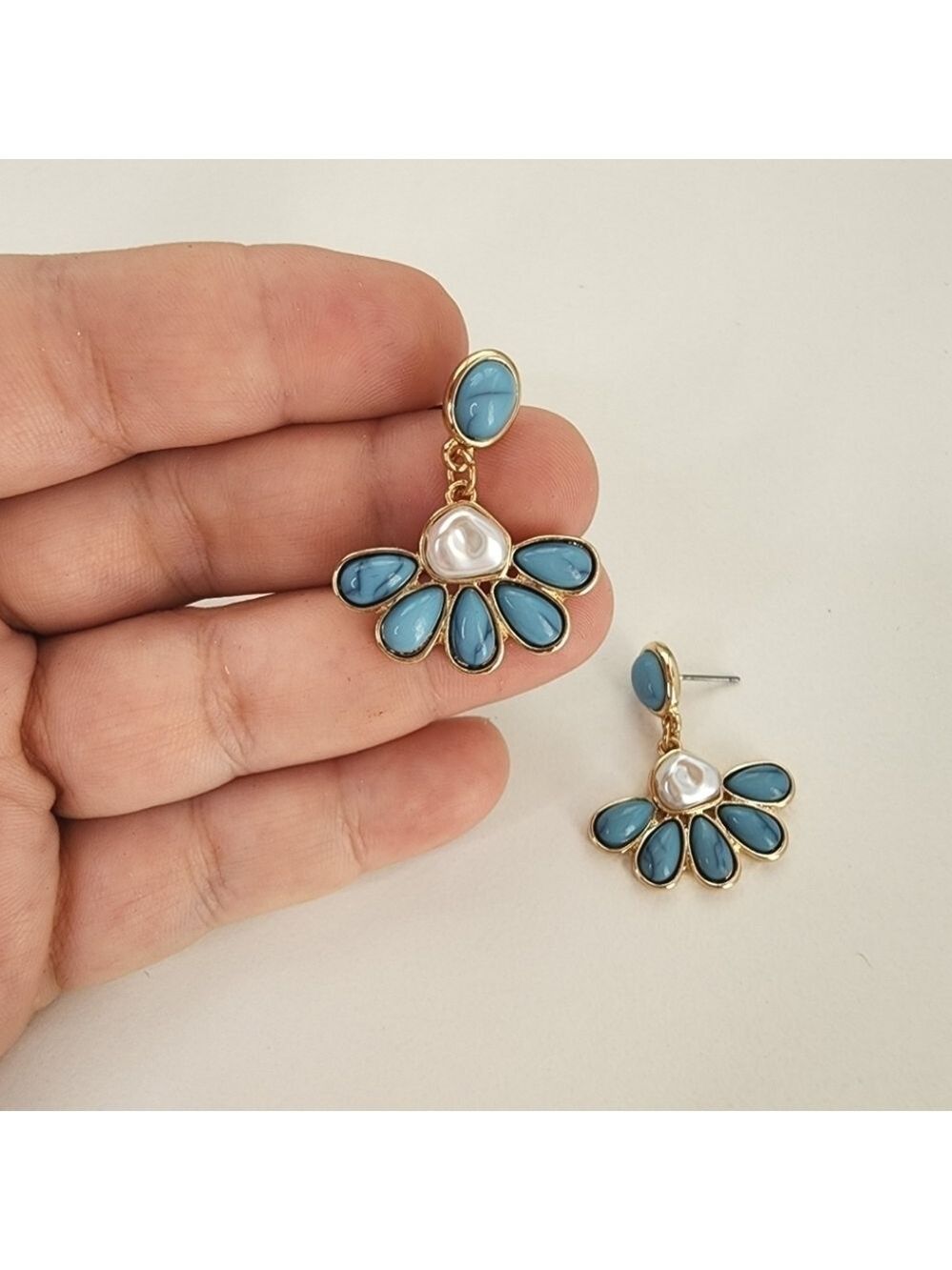 NEW Floral Abstract Turquoise Stone Pearl Embellished Small Dangle Earrings - Picture 5 of 7